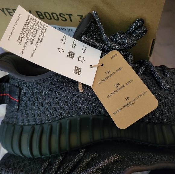 100%authentic YEEZY BOOST 350 7 Black( Reflective ) Brand New - Picture 11 of 14